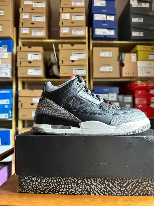 Preloved Air Jordan 3 Retro OG - Black Cement (UK 8) - Damaged Box