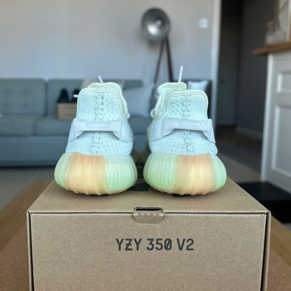 Preloved Yeezy Boost 350V2 - Hyperspace (UK 8.5)