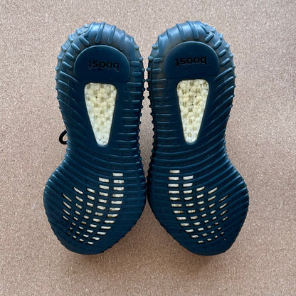 Preloved Yeezy 350V2 - Dazzling Blue (UK 8)