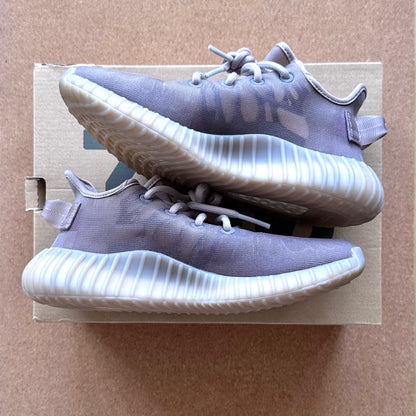 Preloved Yeezy Boost 350V2 - Mono Mist (UK 4)