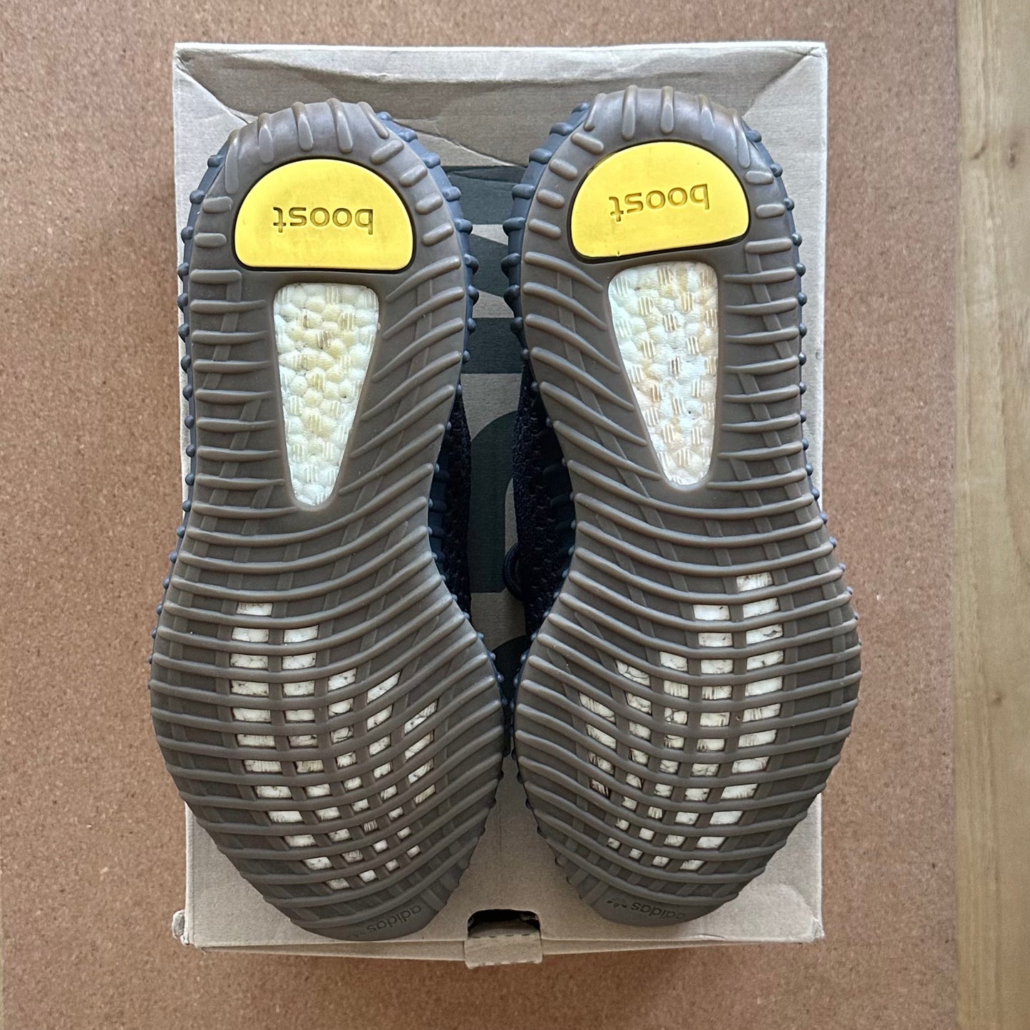 Preloved Yeezy Boost 350V2 - Cinder (UK 8.5)