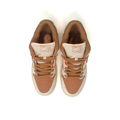 Nike SB Dunk Low - Trocadero Gardens