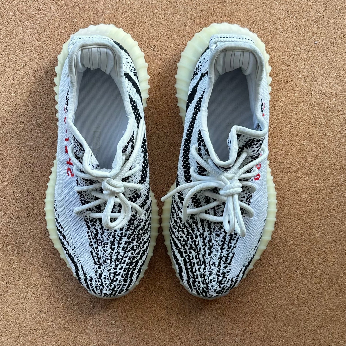 Preloved Yeezy Boost 350V2 - Zebra (UK 6) - No Box