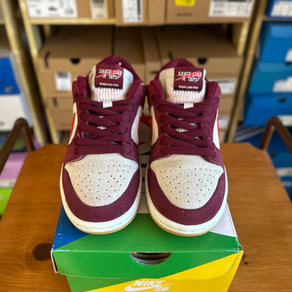 Preloved Nike Dunk SB Low Pro - Skate Like A Girl (UK 3.5)
