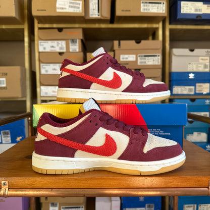 Preloved Nike Dunk SB Low Pro - Skate Like A Girl (UK 3.5)