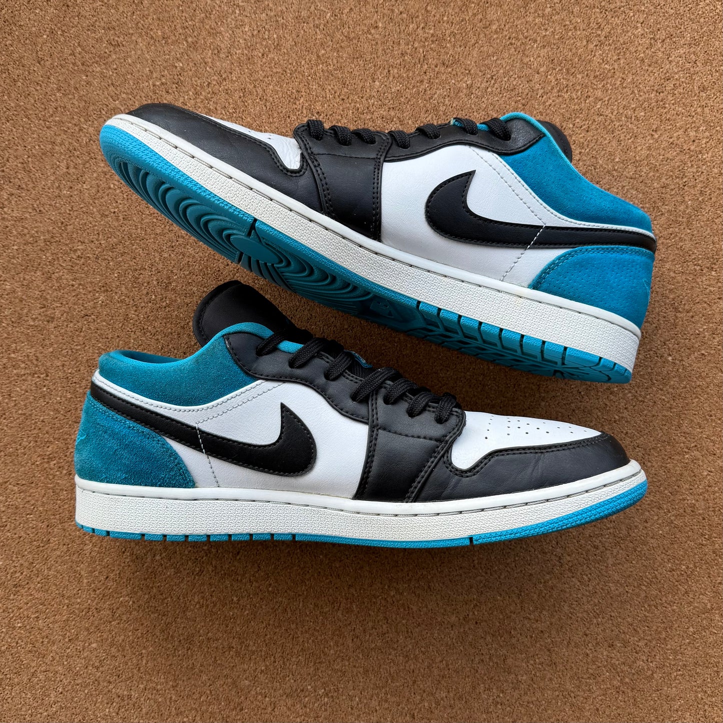 Preloved Air Jordan 1 Low - Laser Blue