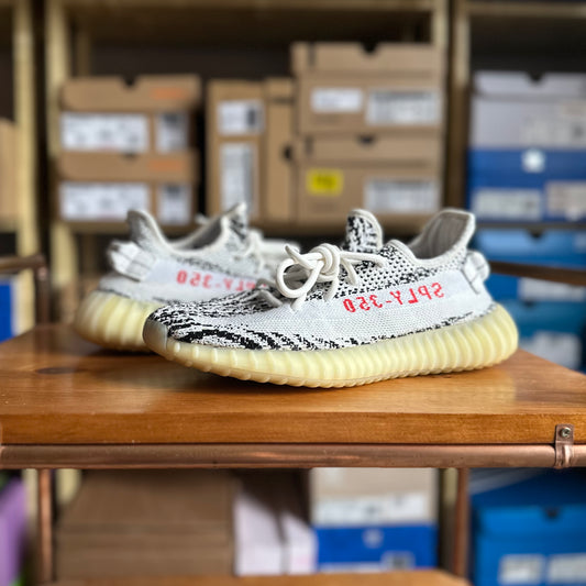 Preloved Yeezy Boost 350V2 - Zebra (UK 6) - No Box