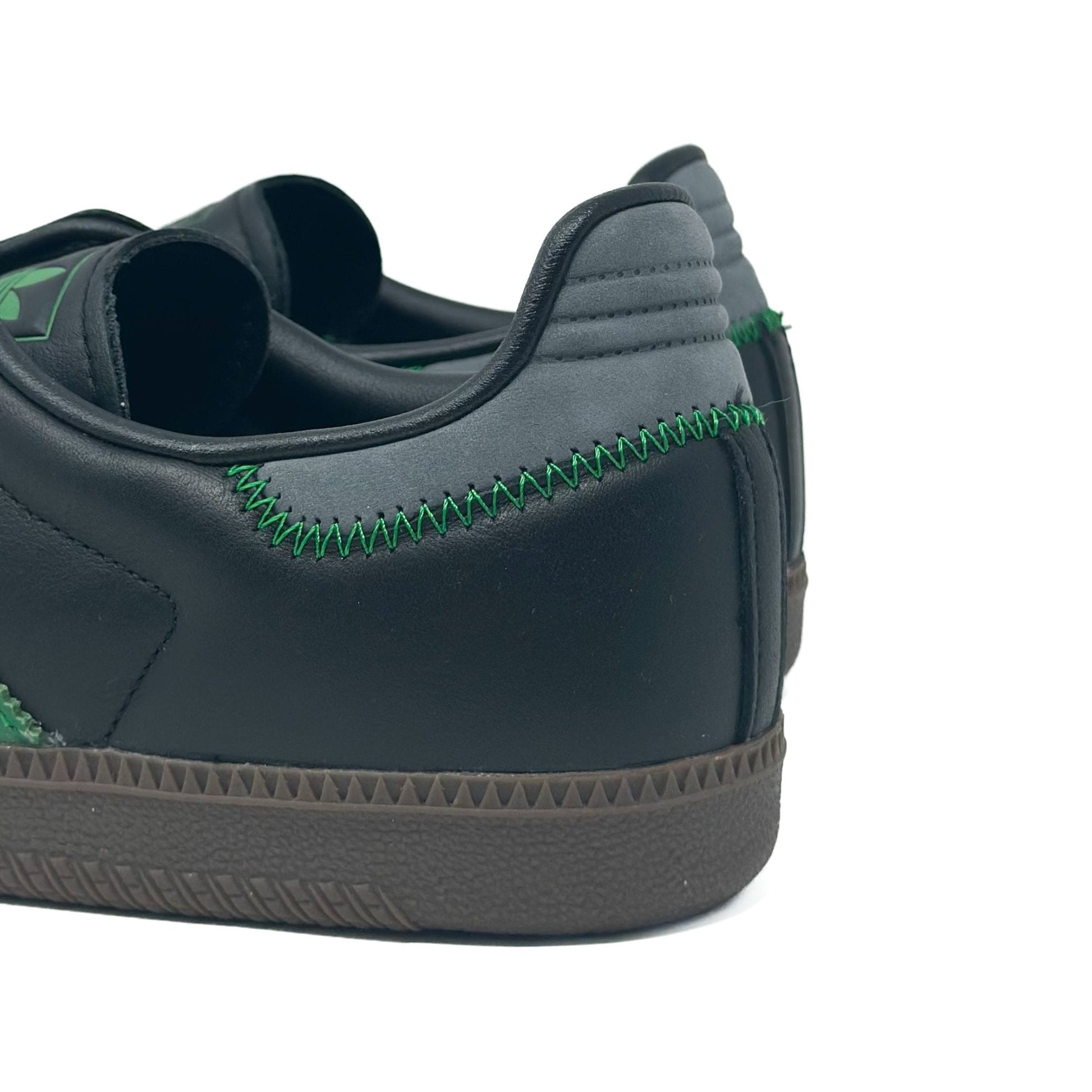 Adidas Samba OG (W) - Carbon/Black/Green Cherry Picked Kicks Adidas Samba OG (W) - Carbon/Black/Green Cherry Picked Kicks