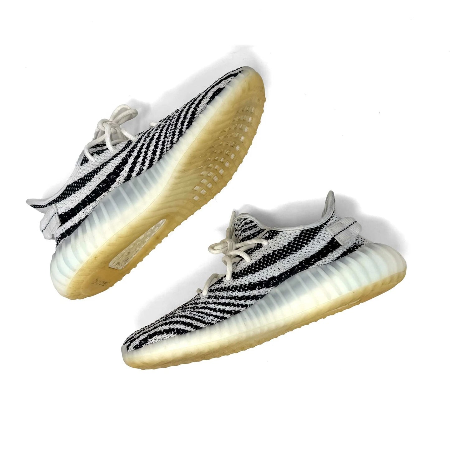 Preloved Yeezy Boost 350V2 - Zebra (UK 9)